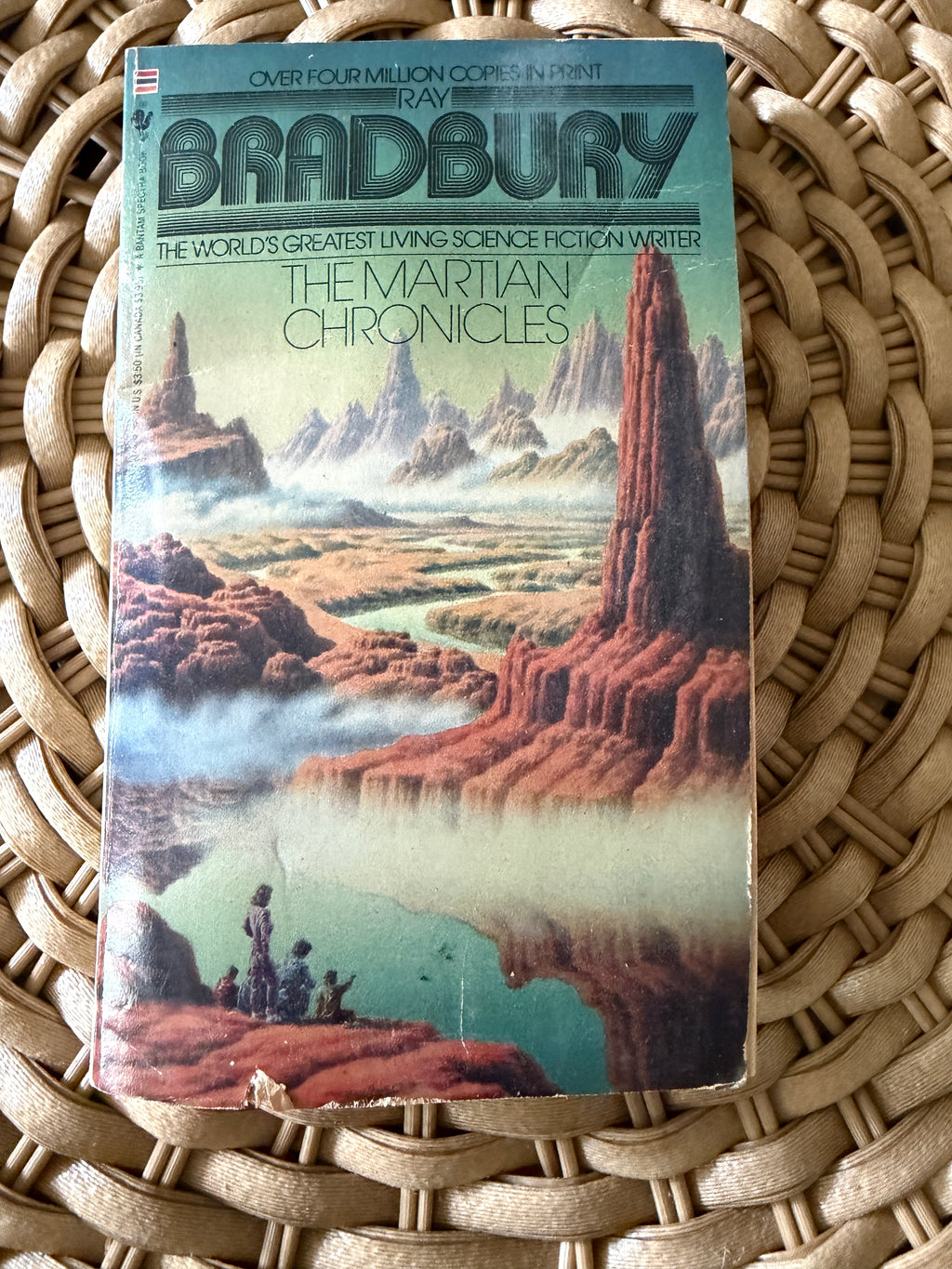 Vintage 1985 Sci-Fi Book: "The Martian Chronicles" by Ray Bradbury (Bantam Spectra)