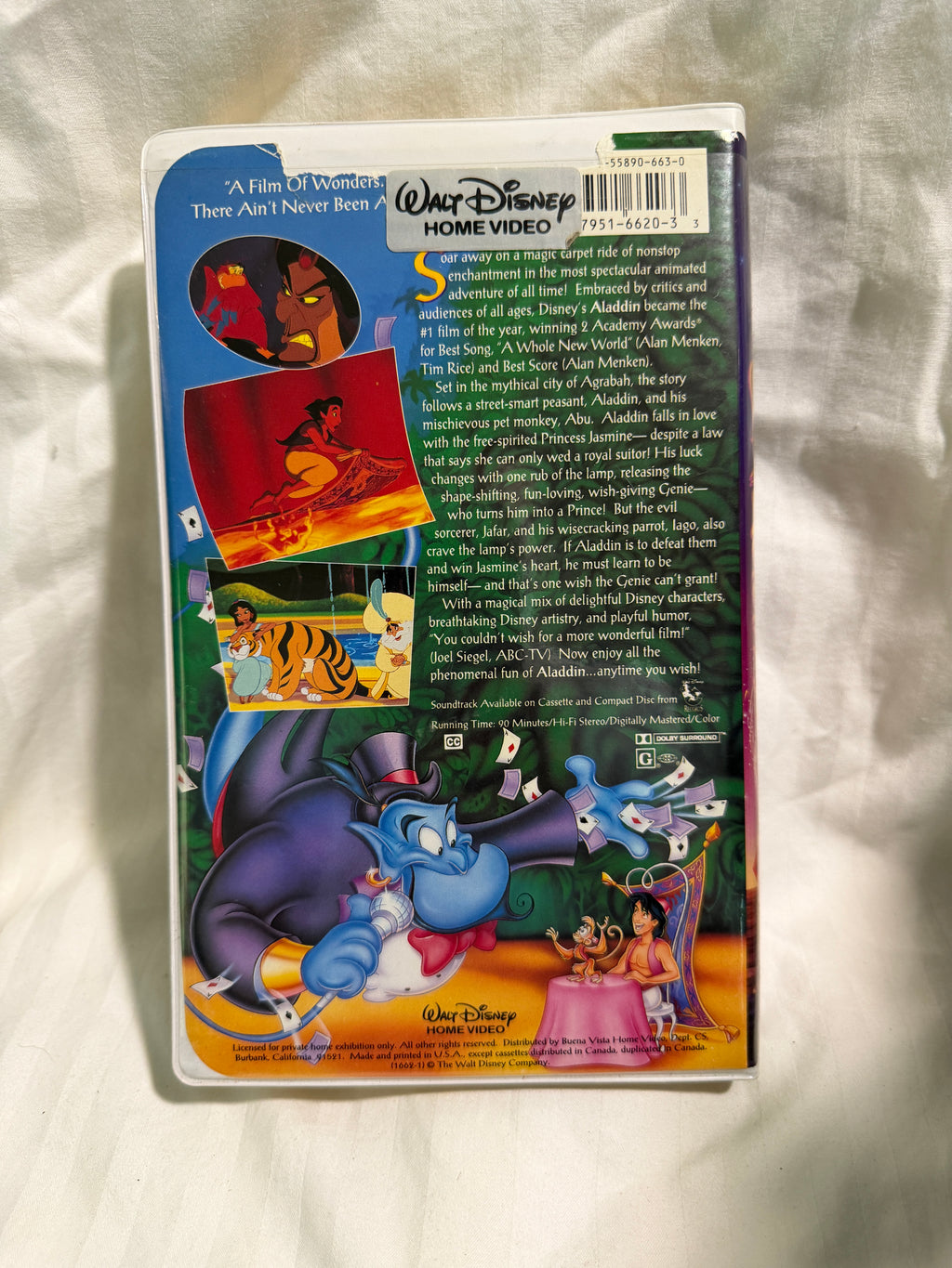 A Walt Disney Classic Aladdin VHS Tape (Black Diamond Clamshell)